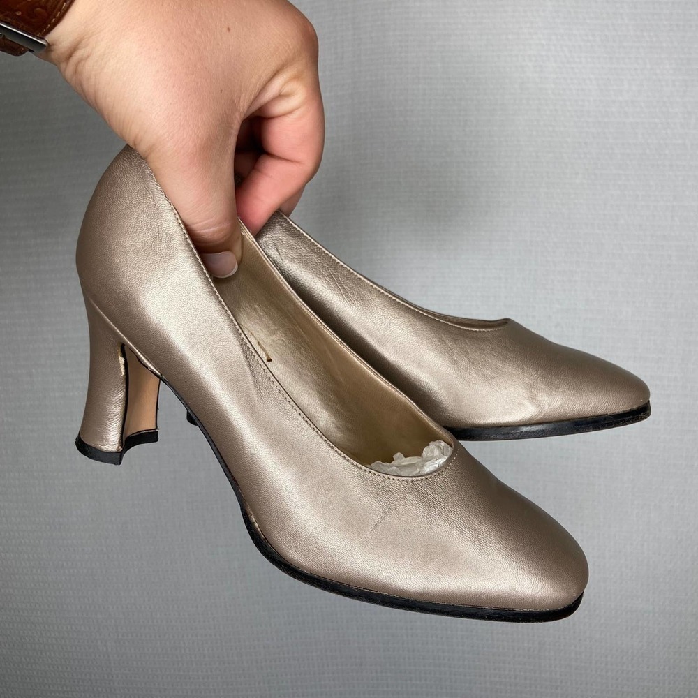 Vaneli |‎ Silver High Heels Shoes 6 Womans Vintage